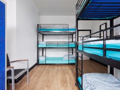 6 bedded room. Accommodates up to 6 people - NX London Hostel